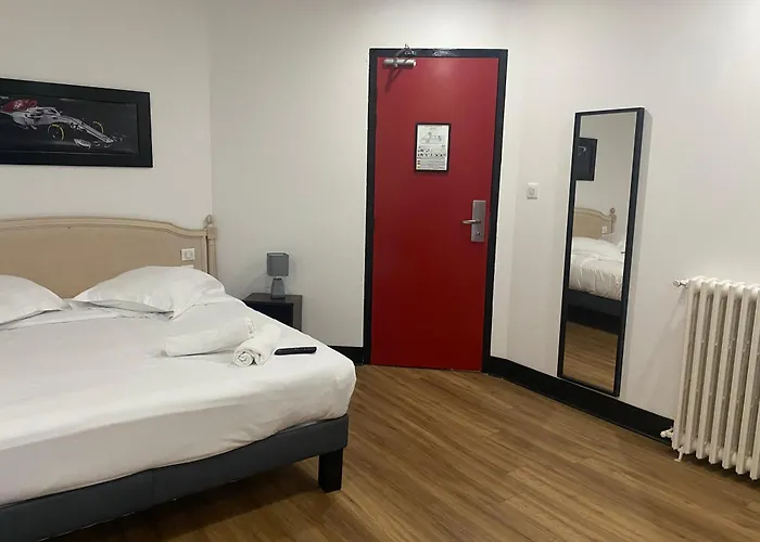 Enzo Hotels Limoges Centre Jourdan By Kyriad Direct